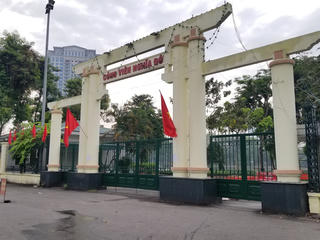 [ẢNH] Hàng loạt công viên, vườn hoa tại Hà Nội đóng cửa