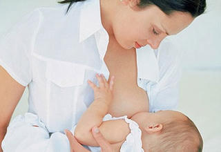 Dành sữa mẹ triệt để cho bé