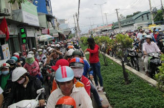 Văn hóa giao thông: Từ đường phố đến học đường