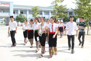 Một lớp dân tộc nội trú có 2 nữ sinh đạt 9,5 điểm Ngữ văn