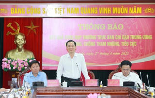 Tay đã nhúng chàm thì không thể đấu tranh phòng, chống tham nhũng