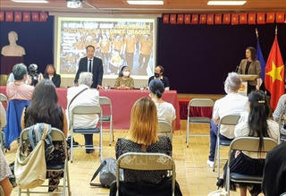 Gặp mặt những thanh niên Việt kiều tại Pháp