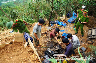 Khai thác vàng trái phép - Kỳ 1: Nan giải điểm nóng Bồng Miêu