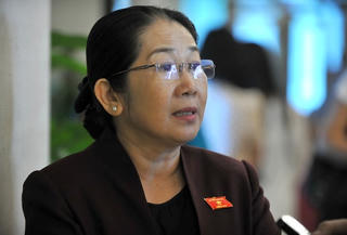 Mãi là người  Mặt trận