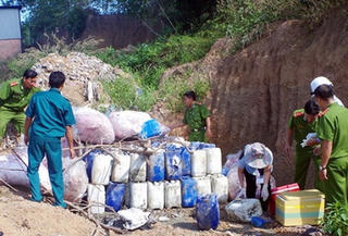 Bình Phước:  Phạt nặng công ty xả gần 700 tấn chất thải ra môi trường