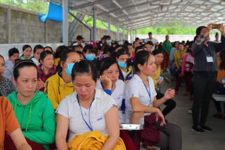 Hơn 500 công nhân dệt may đình công vì phải làm tăng ca nhưng không có tiền