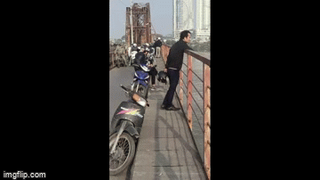 'Con chết thì cả gia đình mới hết khổ'