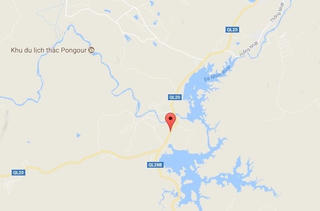 Xe khách đâm trực diện xe tải đi ra từ hẻm, 10 người thương vong