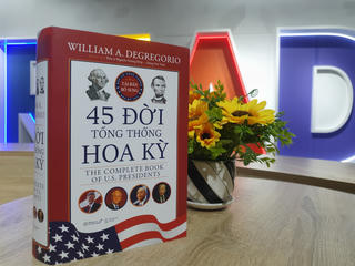 Ra mắt ấn bản mới '45 đời Tổng thống Hoa Kỳ'