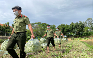 An Giang: Tấm lòng của những chiến sỹ Công an 