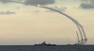 Tàu chiến Nga ở Địa Trung Hải tấn công IS bằng tên lửa