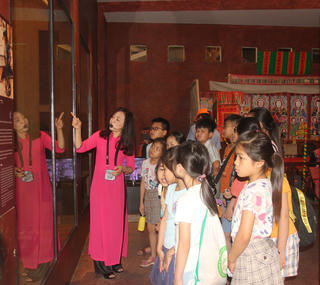 Nhận diện hành vi bạo hành trẻ em