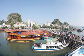 Khung thể chế vượt trội