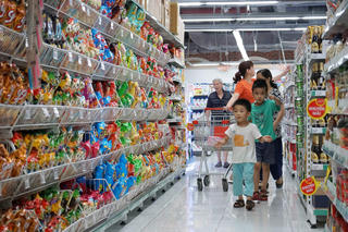 Xử lý vi phạm an toàn vệ sinh thực phẩm: Giơ cao đánh khẽ