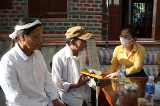 Ủy ban MTTQ tỉnh Nghệ An thăm hỏi gia đình nam sinh viên cứu bạn học