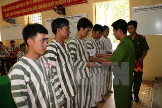 Giảm án tù cho gần 25.000 phạm nhân