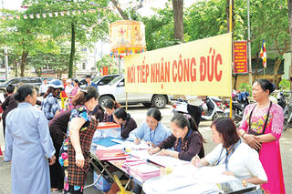 Minh bạch tiền công đức: Tại sao không?