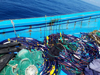 Phát hiện một tàu cá đem thiết bị kích điện, súng điện