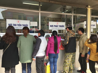 Xuất hiện đau mắt đỏ 'trái mùa'