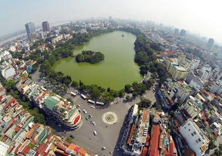 Hồ Gươm chật lắm rồi