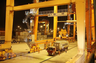 Hải Phòng đón nhiều tàu cập cảng làm hàng trong dịp Tết Nguyên đán