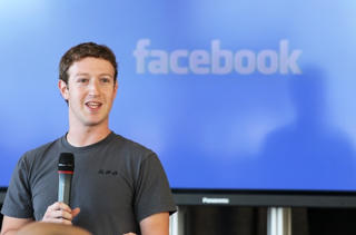 Ông chủ của Facebook ủng hộ điều tra nghi án Nga can thiệp bầu cử
