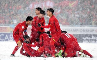 CĐV nước ngoài vỡ òa tiếc nuối, gửi hết tình yêu tới U23 Việt Nam