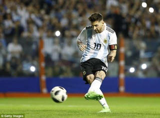 Lionel Messi lập hat-trick giúp Argentina giành chiến thắng đậm