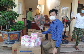 Thầy hiệu phó xin đi cách ly cùng học sinh