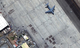 [VIDEO] Hình ảnh đầu tiên về vụ đánh bom ở sân bay Kabul