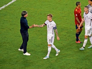 Toni Kroos: Bóng đá không thể chỉ xoay quanh việc thủ thật chắc