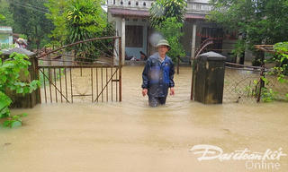 Mưa lớn, 2 huyện Đồng Xuân, Tuy An bị cô lập