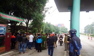 Bí thư huyện ‘kêu’ hộ dân vì thu phí BOT cầu Bến Thủy