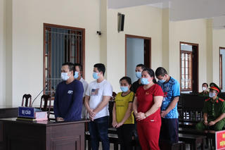 Rạch mặt người tình của chồng, bà vợ U50 và 6 đồng phạm nhận hơn 20 năm tù