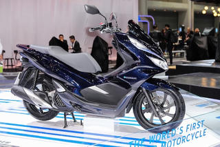 Honda PCX Hybrid giá 90 triệu tại Việt Nam
