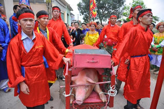 Vẫn “nóng” chuyện lễ hội