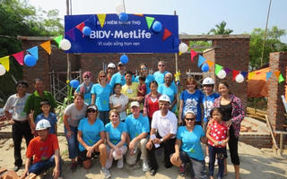 BIDV Metlife chung tay xây thêm mái ấm cho hộ nghèo tỉnh Phú Thọ