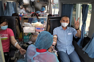 Tết làm việc thiện, hiến máu cứu người