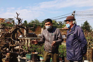 Đào Thất Thốn nằm điều hoà, bán online vẫn đắt khách