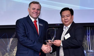 Ngân  hàng Việt mang CNTT vươn tới xứ người