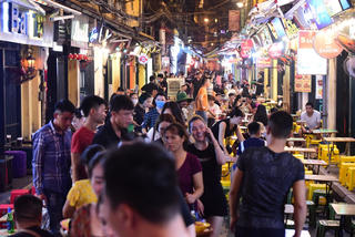 Không chủ quan hơn được nữa