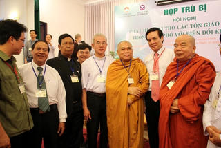 'Sức mạnh mềm' của các tôn giáo