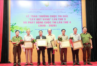 Trao giải thưởng Cây bút vàng lần thứ 3