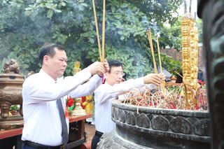 Nam Định: Tưởng nhớ Anh hùng dân tộc Trần Hưng Đạo
