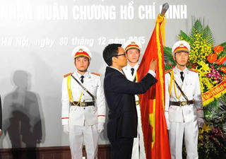 Đại học Mỹ thuật Việt Nam đón nhận Huân chương Hồ Chí Minh