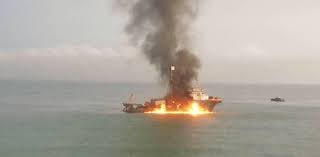 Tàu chở dầu bị cháy ngoài khơi Malaysia
