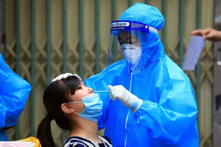 Giảm số lần xét nghiệm khi bệnh nhân Covid-19 được xuất viện