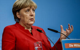 Thủ tướng Merkel tuyên bố không từ chức, sẵn sàng cho cuộc bầu cử mới