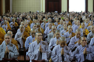 An lạc mùa khai pháp
