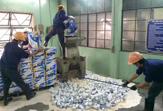 Tiêu hủy 43 ngàn lon sữa Ensure không rõ nguồn gốc